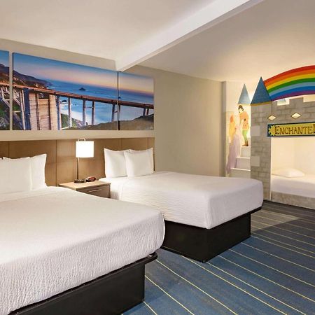 Days Inn & Suites By Wyndham Anaheim At Disneyland Park Dış mekan fotoğraf