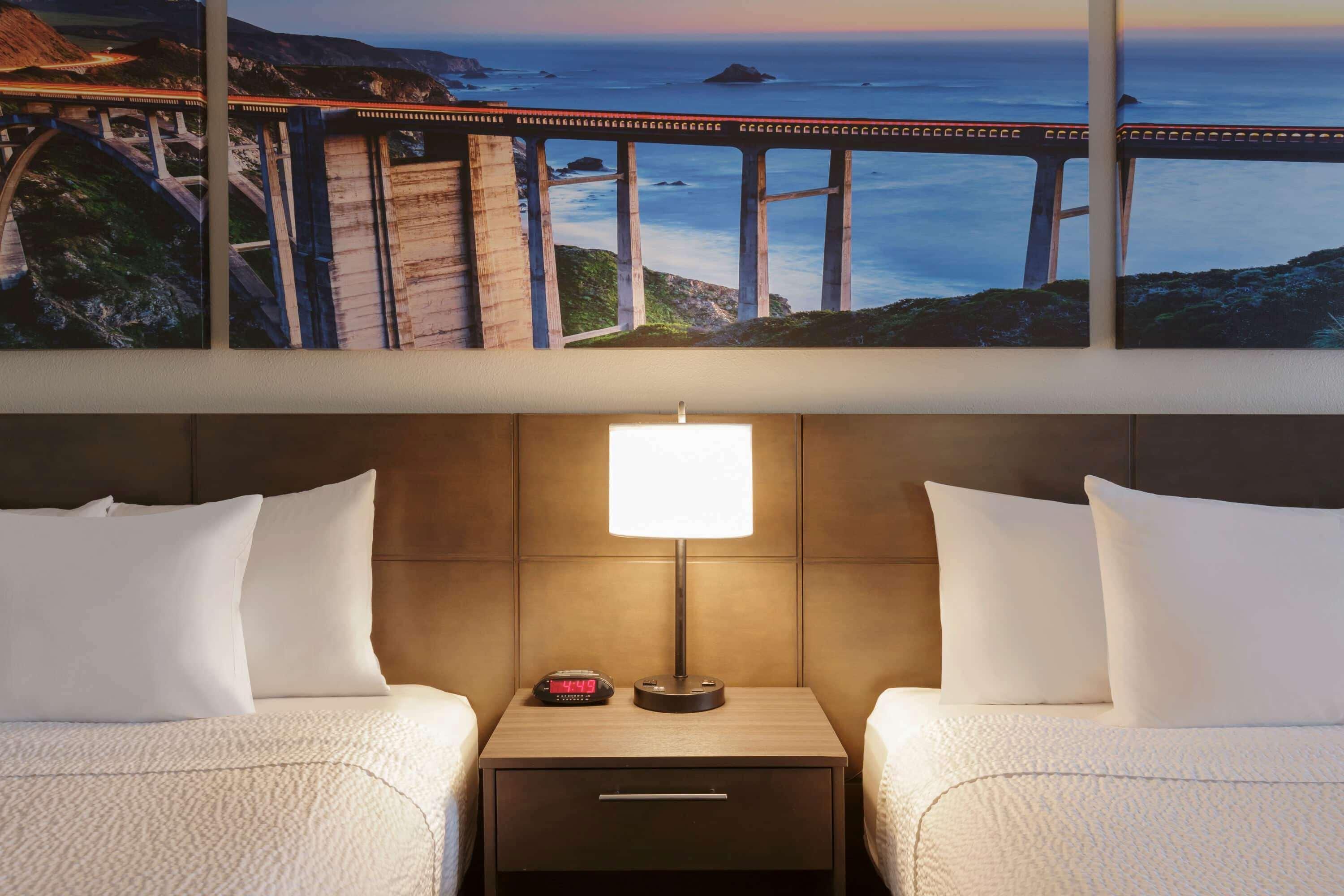 Days Inn & Suites By Wyndham Anaheim At Disneyland Park Dış mekan fotoğraf