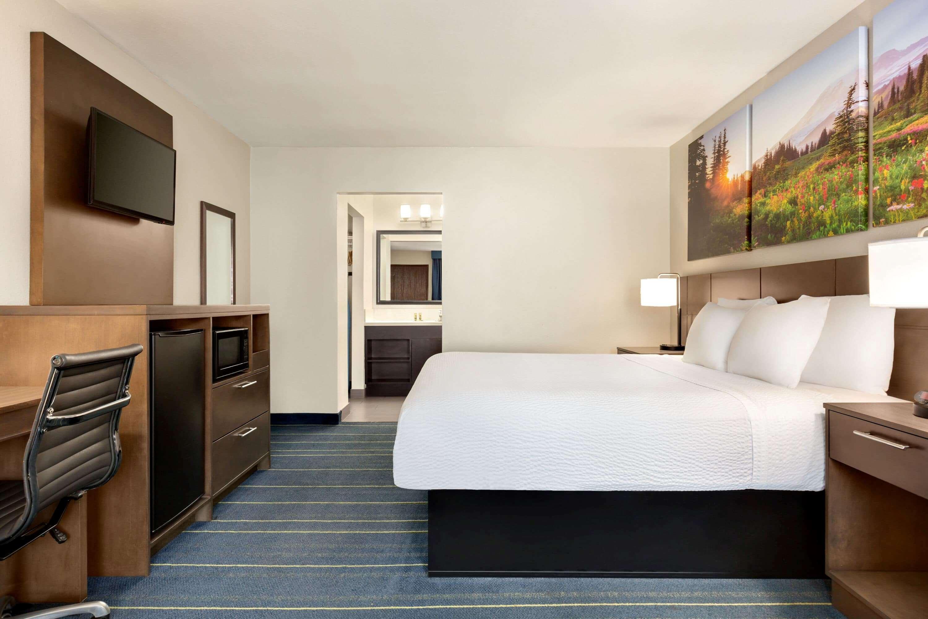Days Inn & Suites By Wyndham Anaheim At Disneyland Park Dış mekan fotoğraf